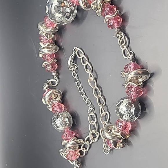 Silver tone pink beaded necklace - Picture 7 of 8